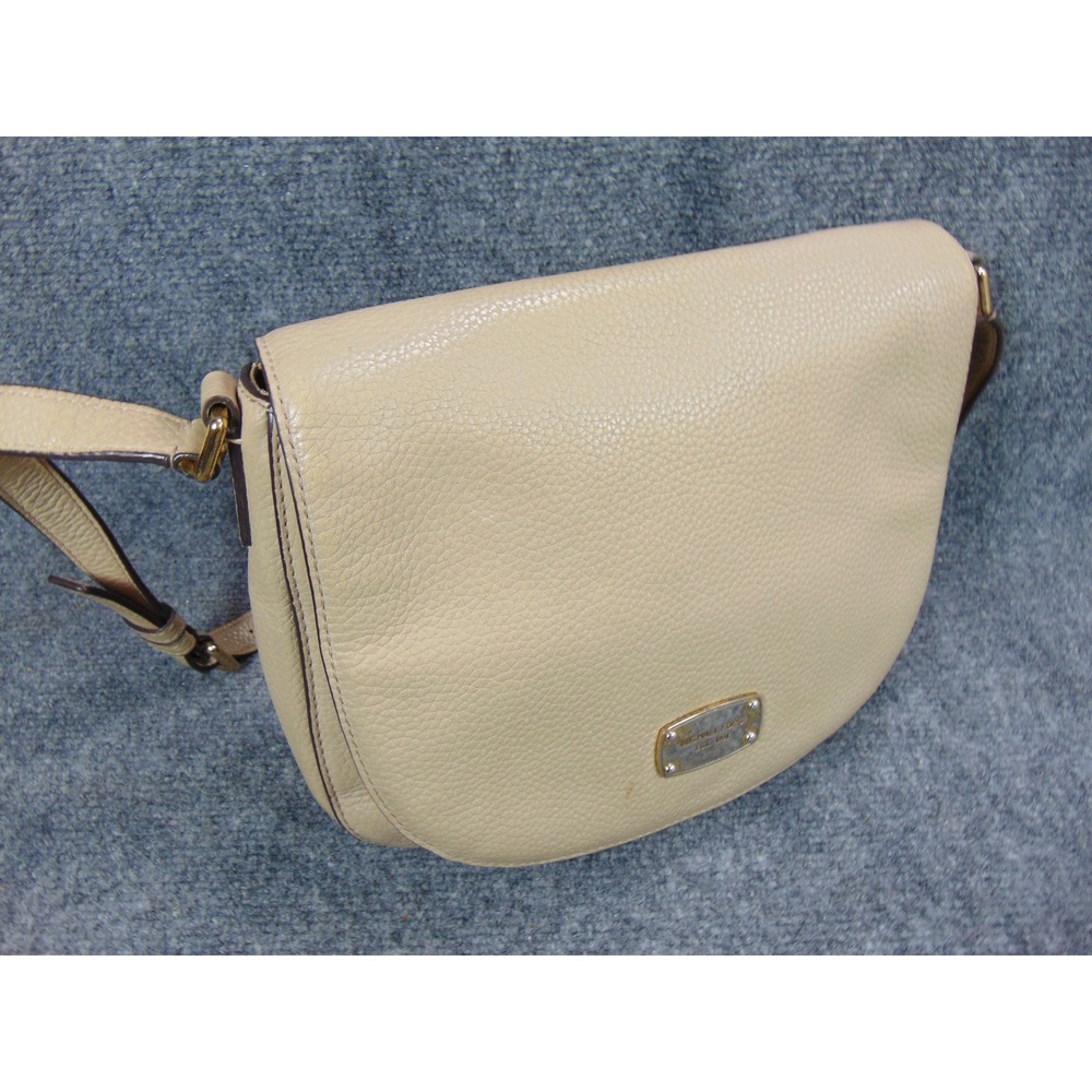 Michael Kors Bedford‎ Crossbody Bag Tan Pebble Leather 38S7XBFM2L Flaw
